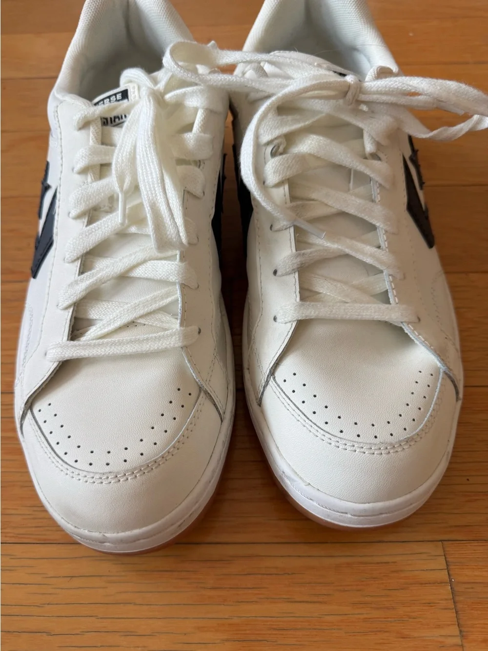 Converse White Sneakers with Black Star Pro Blaze Classic low A12720C - Picture 3 of 9